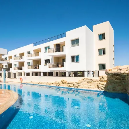 Sea View Apt*spacious Balcony*200m To The דירה